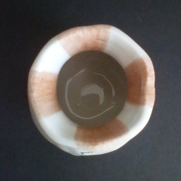 "Rae Dunn" Bloom Vase Beige w/Brown Accent Color - Picture 4 of 5